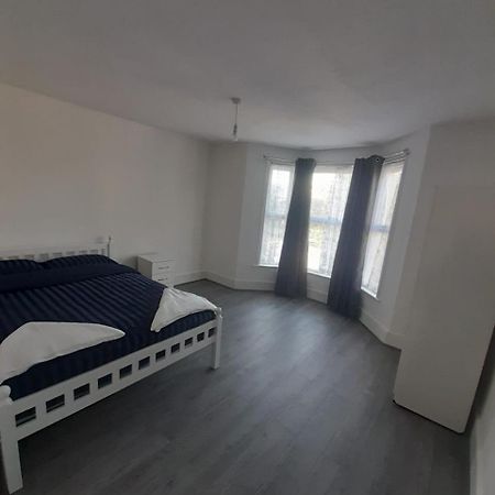 Rayan'S Lodge Stratford 伦敦 外观 照片