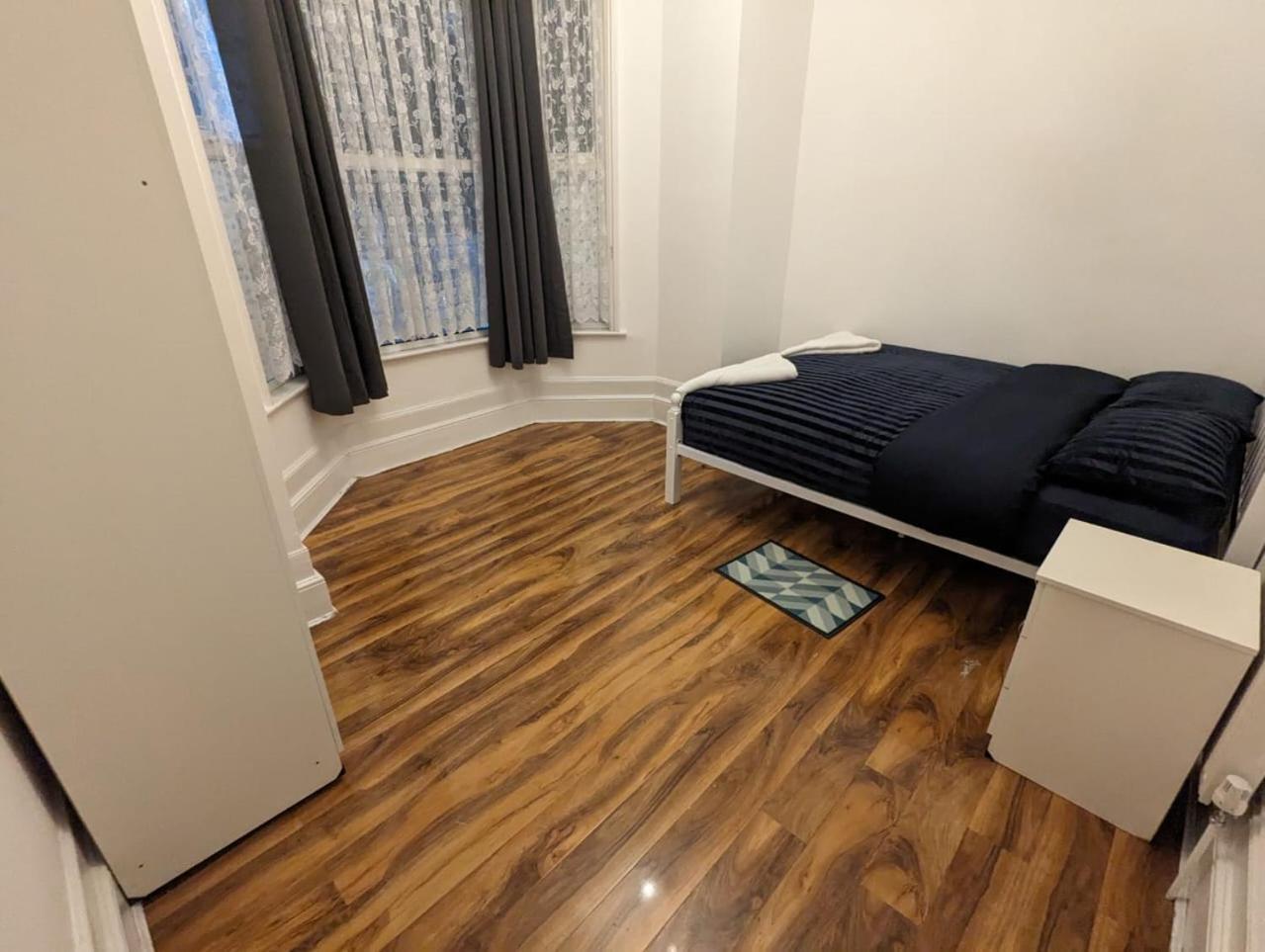 Rayan'S Lodge Stratford 伦敦 外观 照片